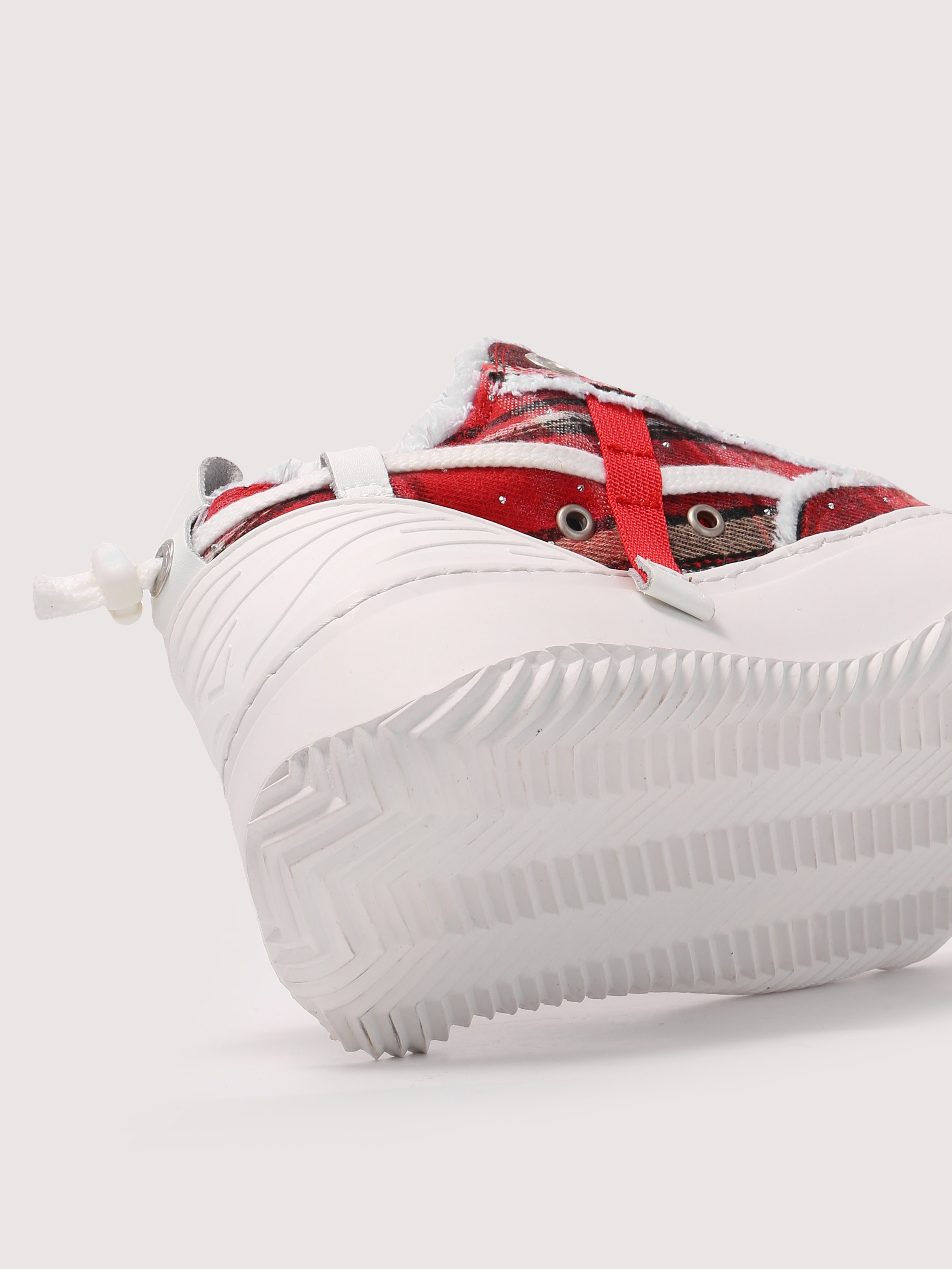 Elevate – Javi USA